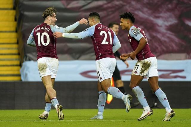 欧联2-1，54岁埃梅里率队2连胜，26岁荷兰悍将梅开二度（欧联2-1！54岁埃梅里率队豪取两连胜，26岁荷兰悍将独中两元）