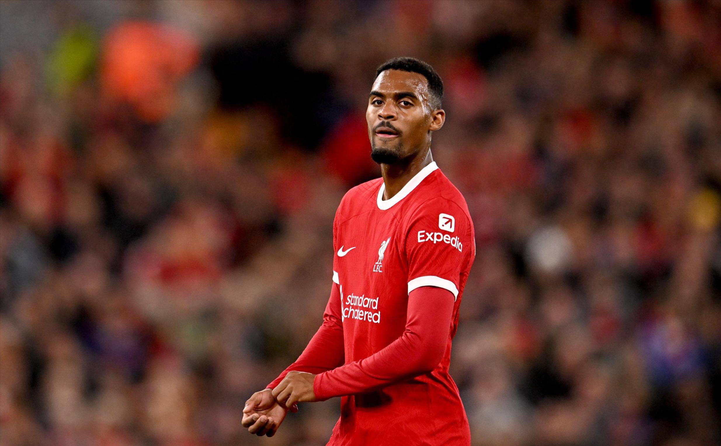 英超前三未来三场赛程：阿森纳两主一客，曼城两客一主，维拉两客一主（英超前三接下来三轮：阿森纳两主一客，曼城、维拉皆两客一主）