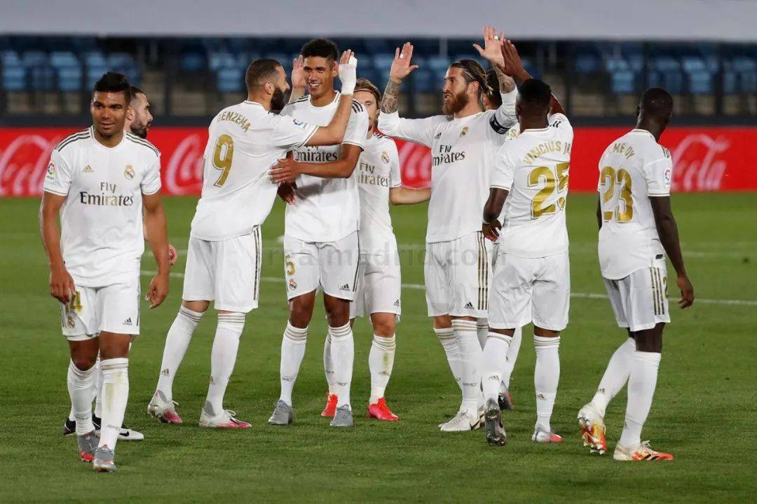 传奇！老将阿斯帕斯西甲400场里程碑之夜送助攻斩皇马（里程碑之夜！阿斯帕斯西甲第400场送助攻，助队击败皇马）