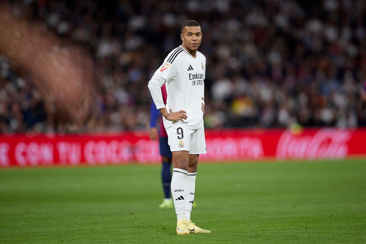 杰克逊在采访中谈到他年轻时朋友们总叫他内马尔：