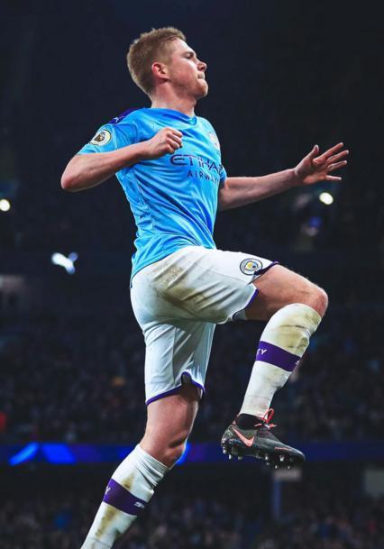 勇士官方：格林扭伤右脚，本场比赛不会回归