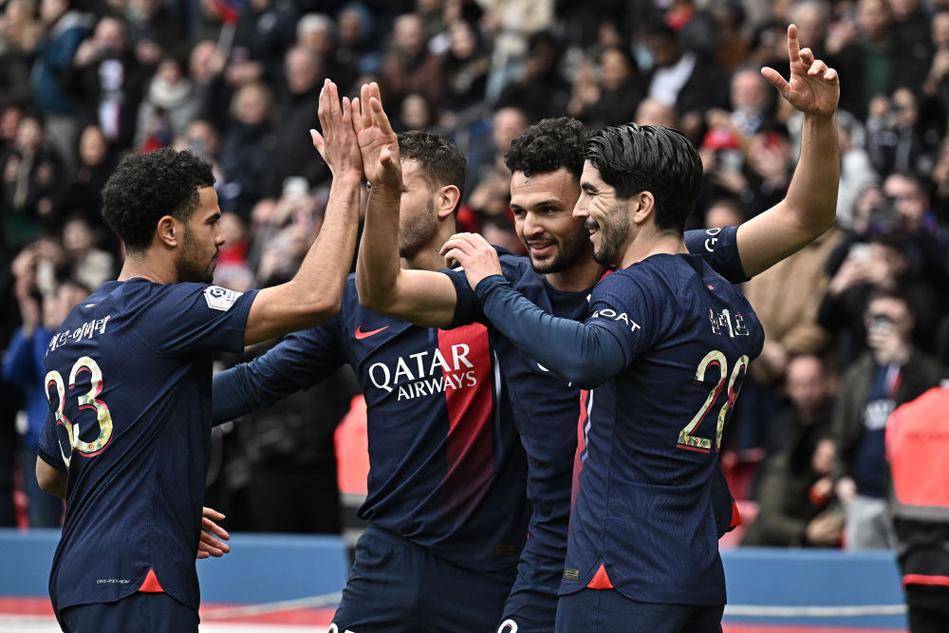 拜仁3比1逆转葡萄牙体育，欧冠小组赛六轮全胜