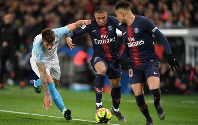 英媒：萨拉赫不打算道歉并有离队计划，本周末英超他不会出场（英媒称萨拉赫无意道歉且有离队打算，本周末英超将缺席）