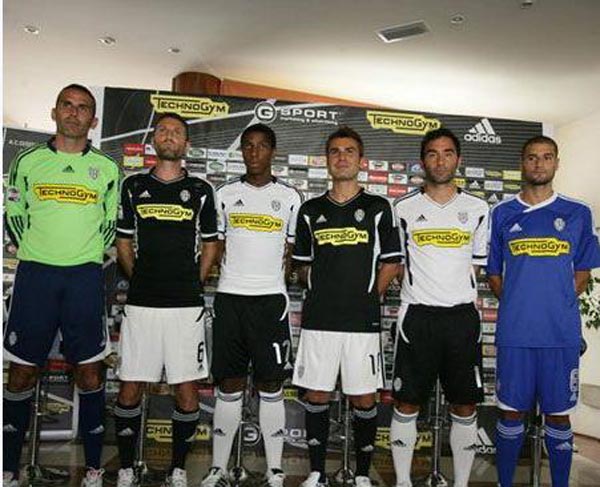 齐沃：种种困难让我们在赢球后更高兴；今天的劳塔罗值得拥抱