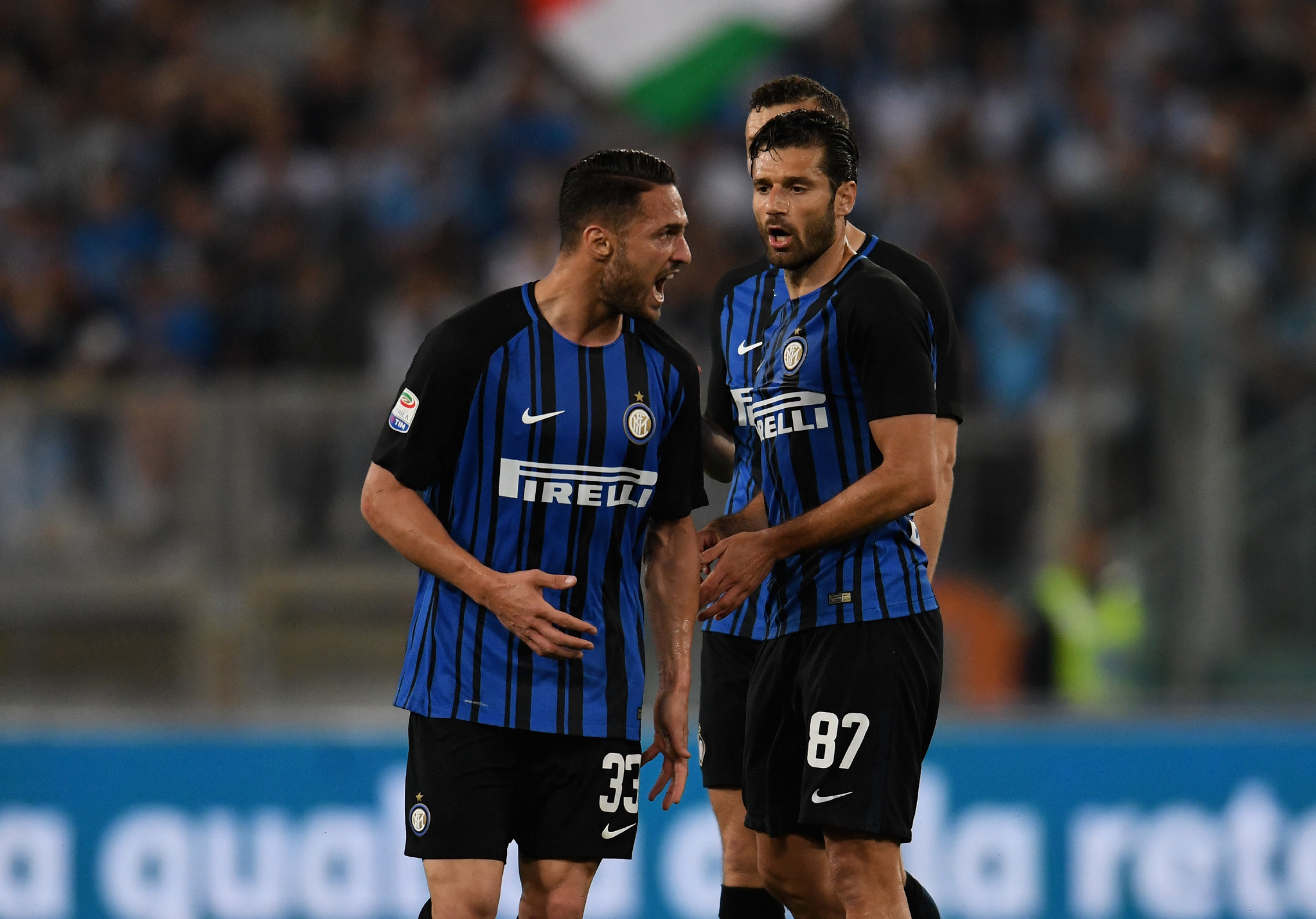 范加尔：如果阿贾克斯听我的，他们将在两三年内恢复正常（范加尔：若阿贾克斯采纳我的建议，两三年内就能重回正轨）