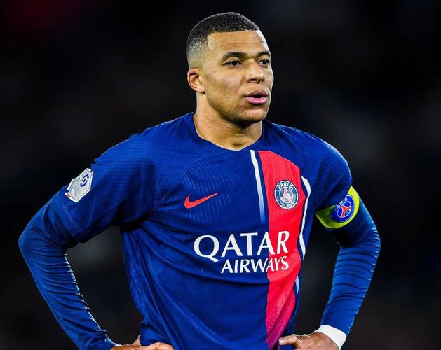 绿帽哥：利物浦高层与斯洛特今日开会，萨拉赫无缘下周欧冠名单