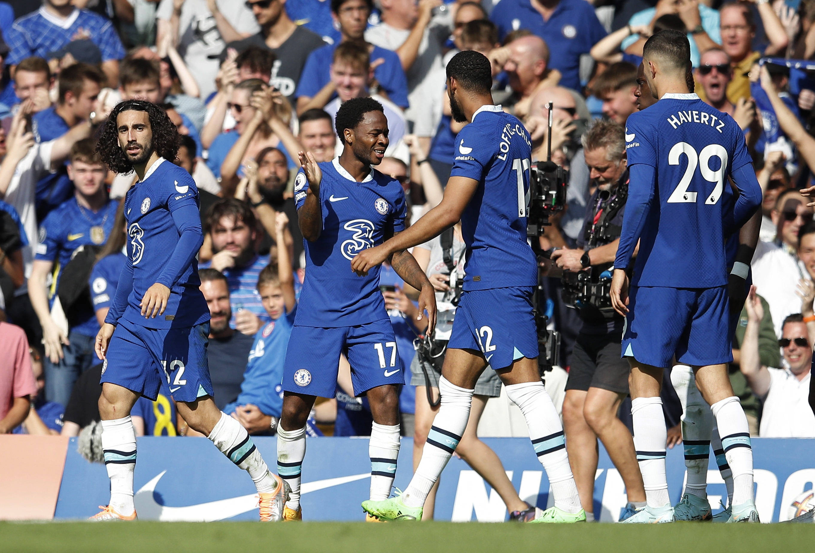 冬天太冷不想骑车？在家骑滚筒，骑一小时等于路骑三小时？我来帮你们体验一下