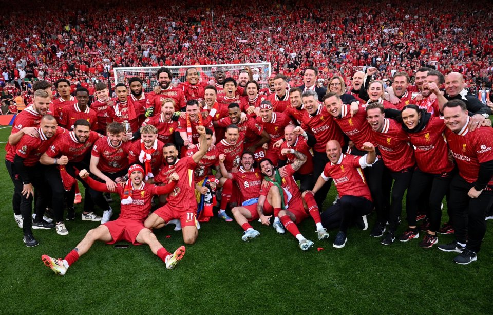 利物浦新赛季球衣号码确认：维尔茨7号，埃基蒂克22号，弗林蓬30号