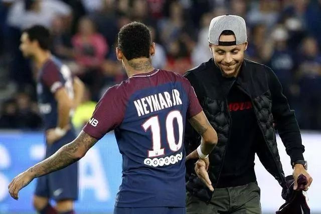 火力全开！雷霆替补命中15记三分狂轰63分